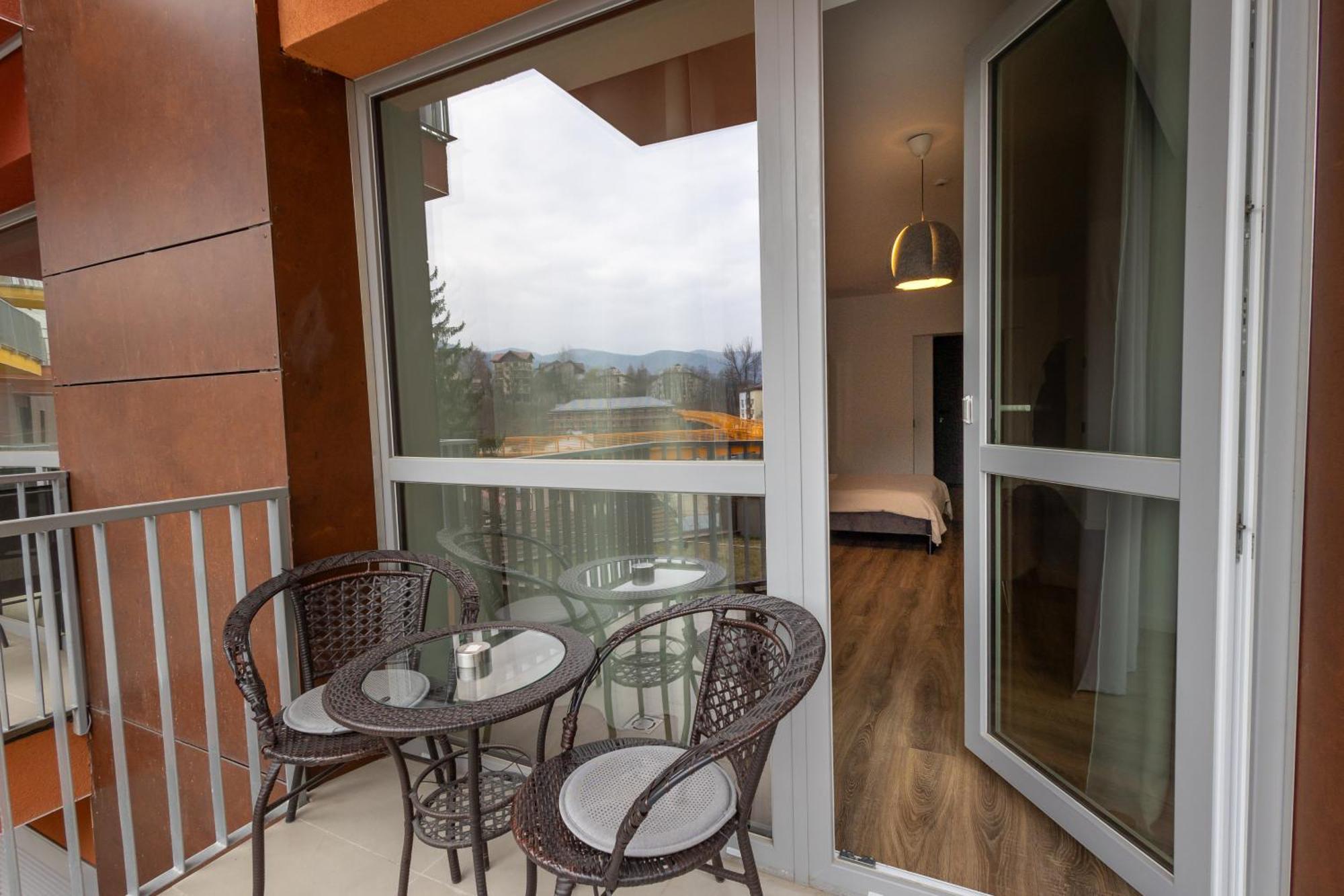 Walter Studio Sinaia With Balcony And Private Parking Exterior foto